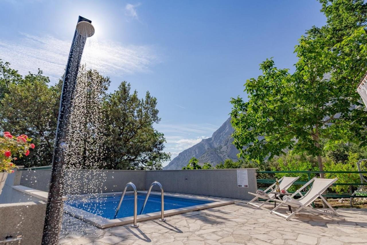 Bast Stone House Nikolina With Heated Poolヴィラ エクステリア 写真