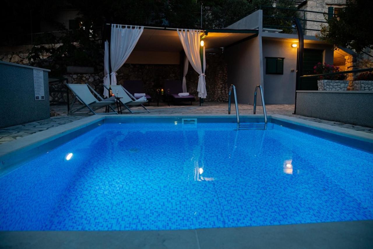Bast Stone House Nikolina With Heated Poolヴィラ エクステリア 写真