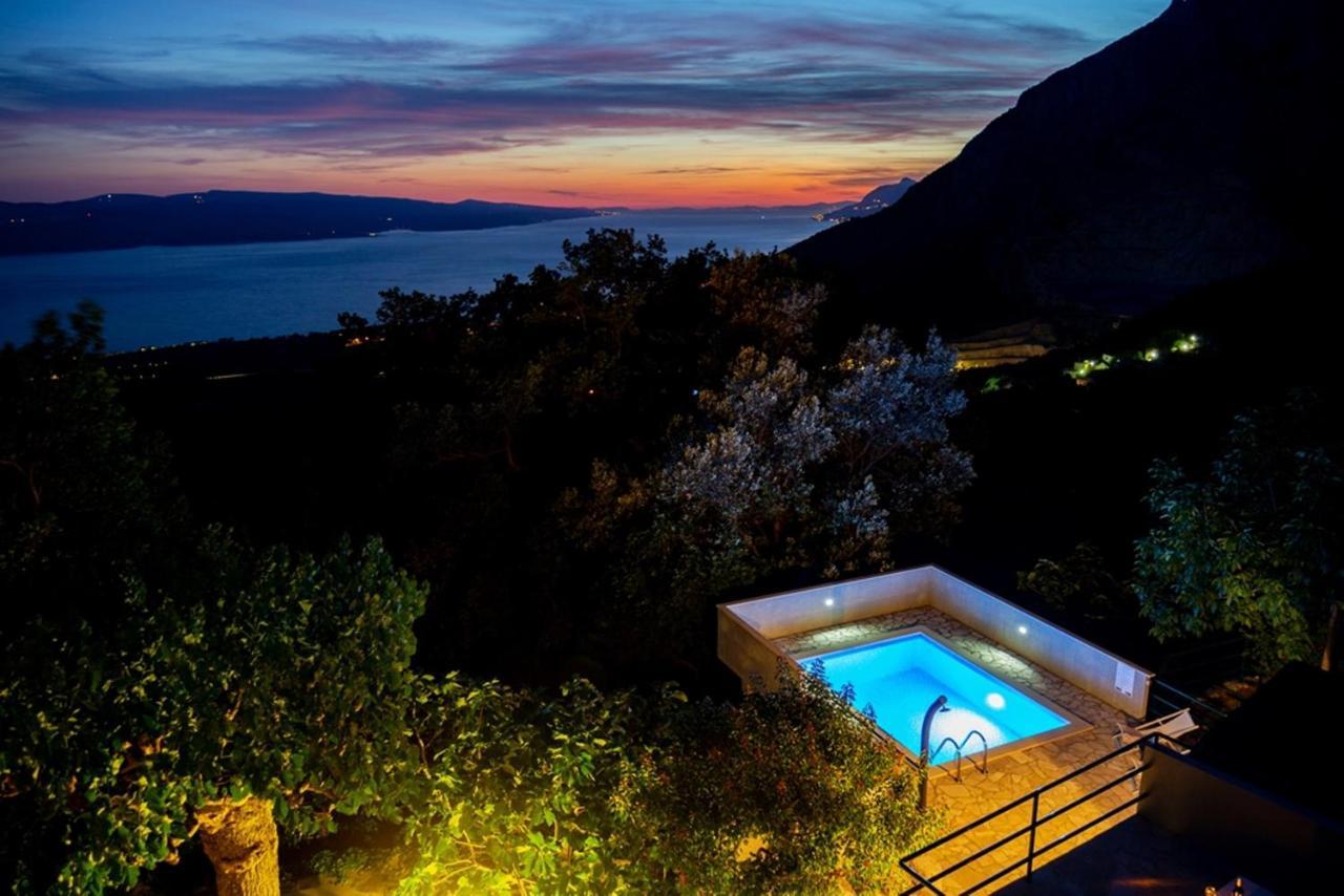 Bast Stone House Nikolina With Heated Poolヴィラ エクステリア 写真