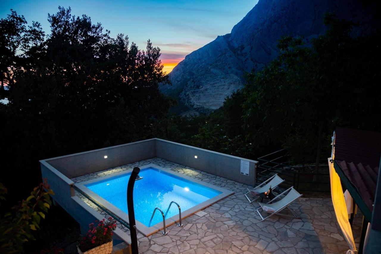 Bast Stone House Nikolina With Heated Poolヴィラ エクステリア 写真